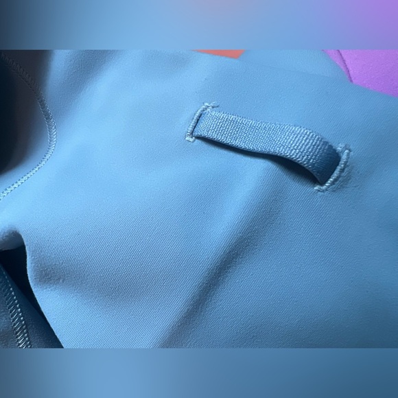 lululemon athletica Vibrant Blue Leggings crop size 10 - Picture 4 of 5